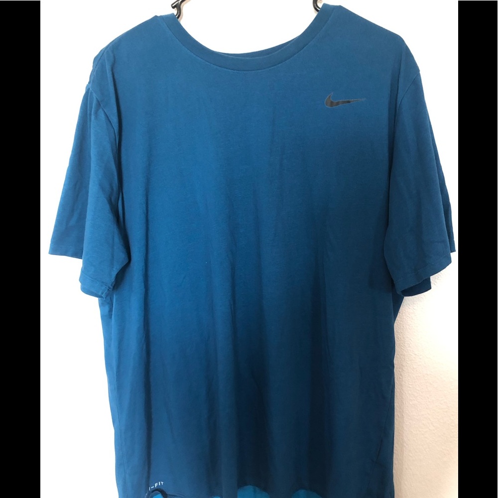 Mens Nike Training Dri-Fit shirt size XL